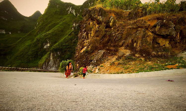 Tour to Dong Van - Ha Giang