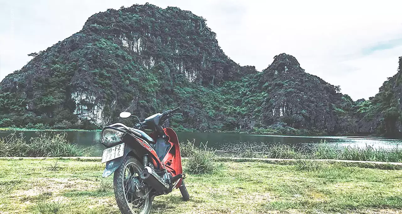 Drive to Ninh Binh by motorbike