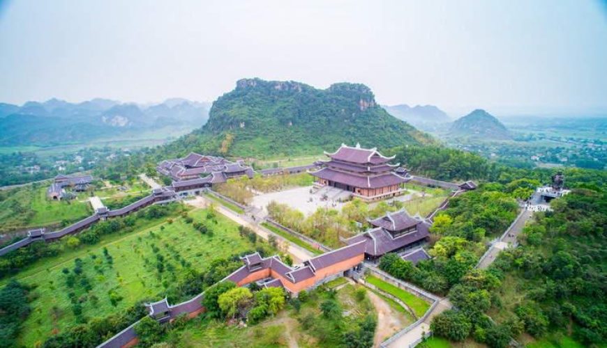 Tour from Hanoi to visit Bai Dinh Pagoda in Ninh Binh