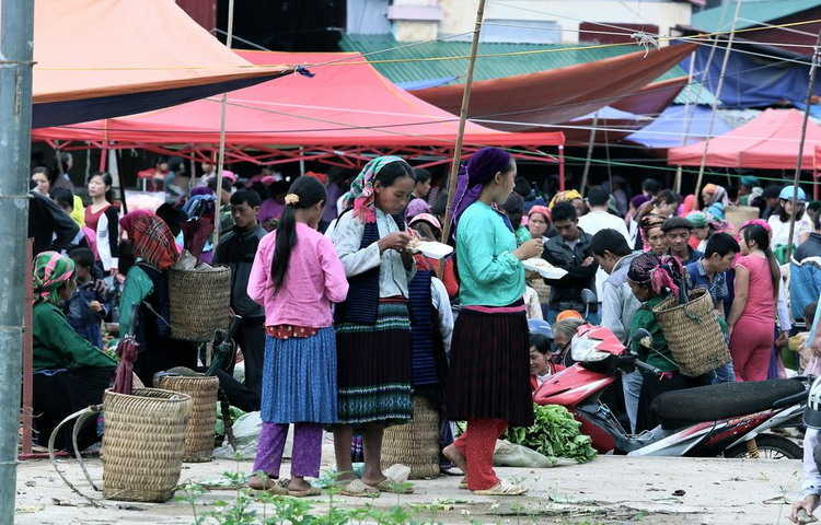 Ha_Giang_ dongvan_market